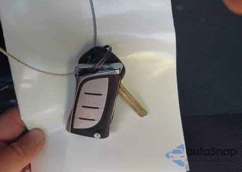 2021 Toyota Corolla Le from USA, damaged, VIN 5YFEPMAEXMP170848